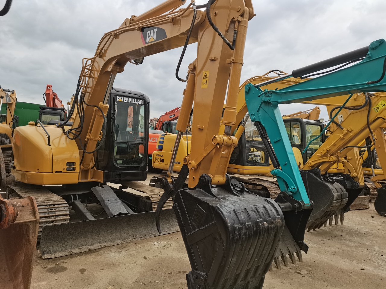 CATERPILLAR 308C - Mini excavator: picture 4 CATERPILLAR 308C - Mini excavator: picture 4