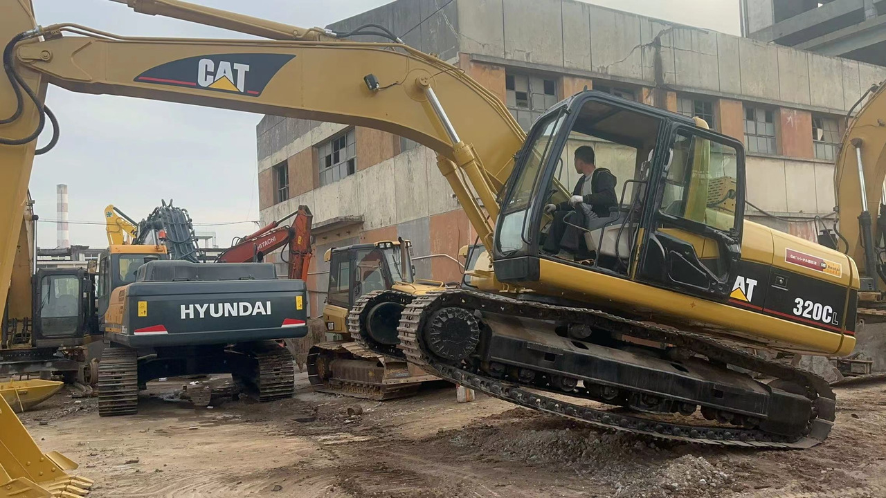 CATERPILLAR 320C - Crawler excavator: picture 4 CATERPILLAR 320C - Crawler excavator: picture 4