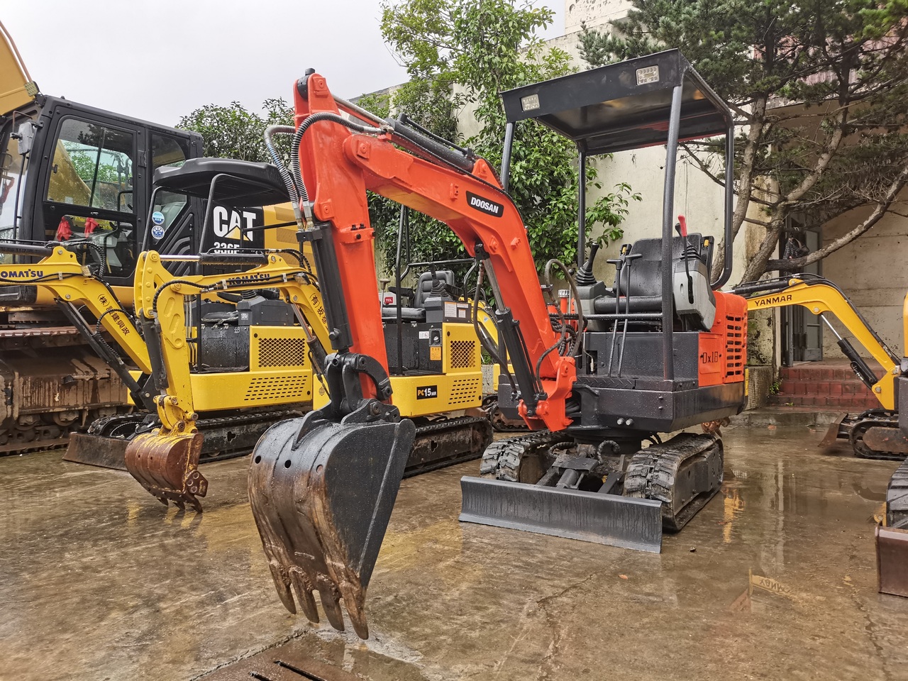 DOOSAN DX18 - Mini excavator: picture 2 DOOSAN DX18 - Mini excavator: picture 2
