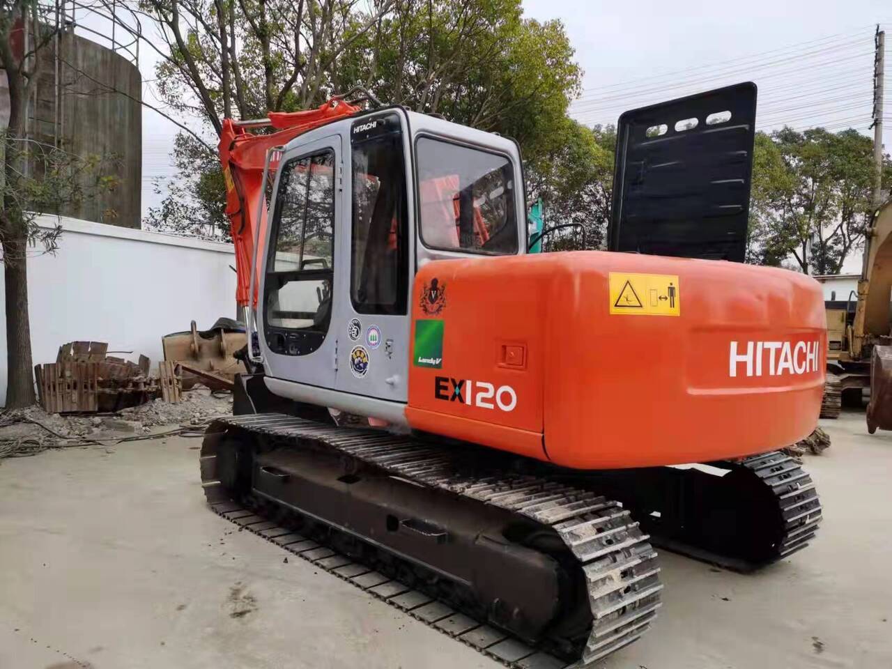 HITACHI EX120-5 - Crawler excavator: picture 1 HITACHI EX120-5 - Crawler excavator: picture 1