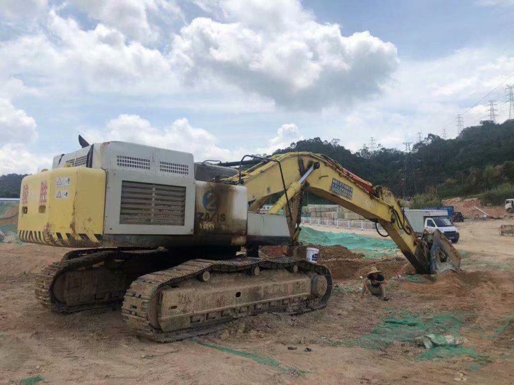HITACHI ZX490 - Crawler excavator: picture 3 HITACHI ZX490 - Crawler excavator: picture 3