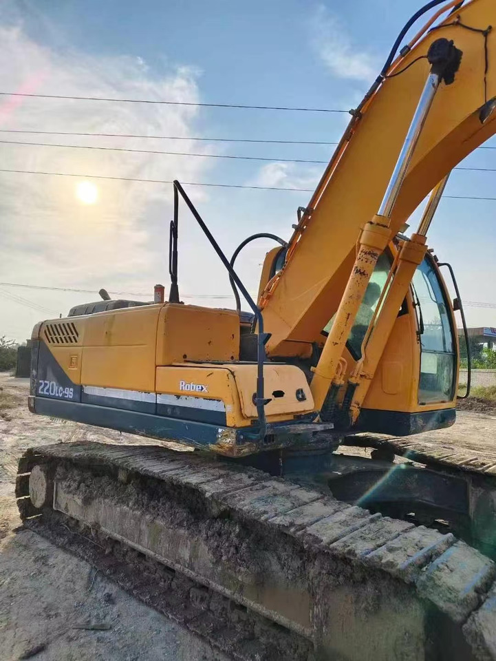 Hyundai R220LC-9S - Crawler excavator: picture 2 Hyundai R220LC-9S - Crawler excavator: picture 2