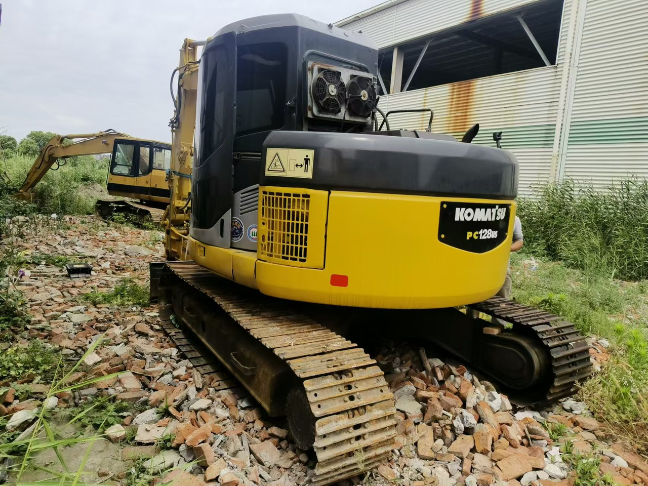 KOMATSU PC128US - Excavator: picture 2 KOMATSU PC128US - Excavator: picture 2