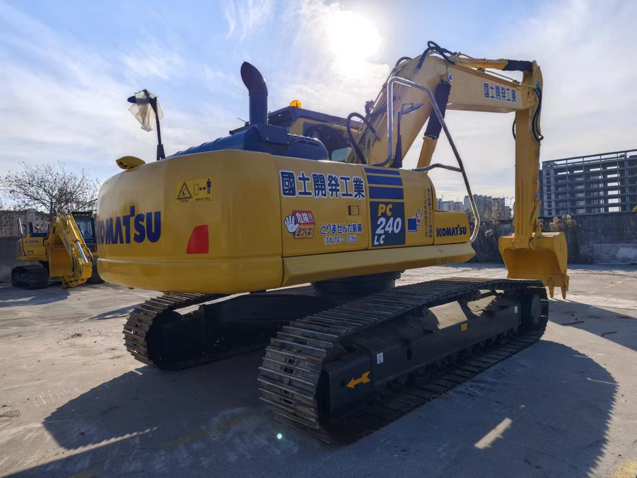 KOMATSU PC240LC-8N1 - Excavator: picture 1 KOMATSU PC240LC-8N1 - Excavator: picture 1