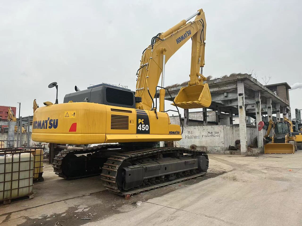 KOMATSU PC450-8 - Crawler excavator: picture 4 KOMATSU PC450-8 - Crawler excavator: picture 4