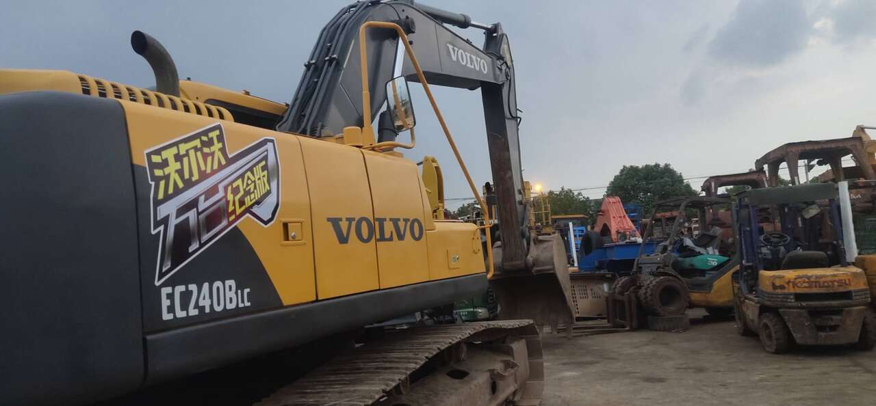 VOLVO EC240BLC - Crawler excavator: picture 1 VOLVO EC240BLC - Crawler excavator: picture 1