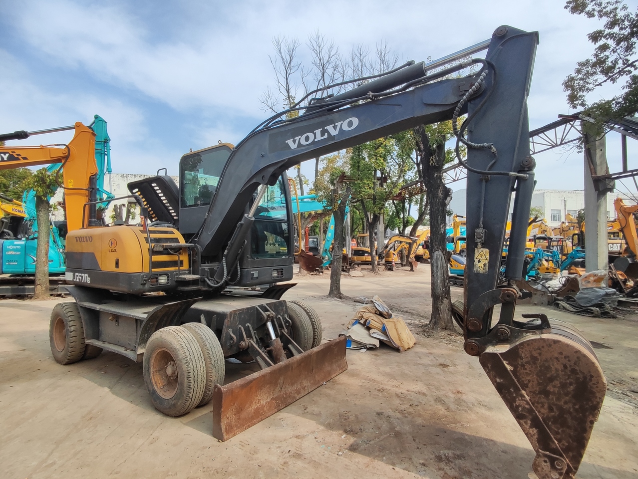 VOLVO LG670BM-wheel excavator - Wheel excavator: picture 1 VOLVO LG670BM-wheel excavator - Wheel excavator: picture 1