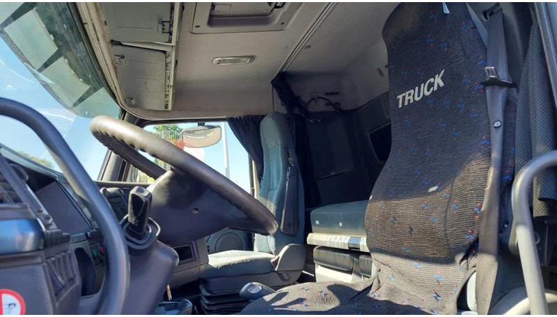 Tractor unit Volvo FH 12.420: picture 8