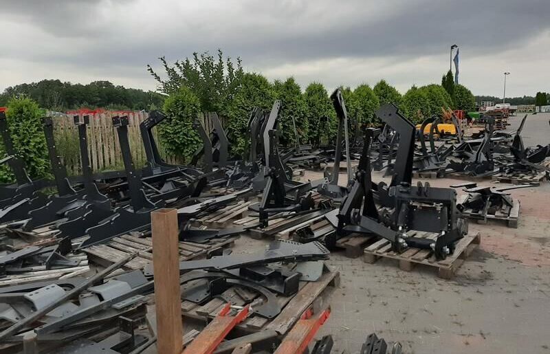 Metal-Technik für RENAULT CERES 320 / Ładowacz do RENAULT CERES 320 - Front loader for tractor: picture 2 Metal-Technik für RENAULT CERES 320 / Ładowacz do RENAULT CERES 320 - Front loader for tractor: picture 2