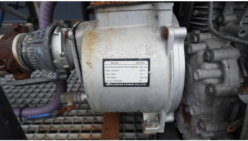 Burg 3 AXLE WATER TANK 29.975LTR - Tank semi-trailer: picture 5 Burg 3 AXLE WATER TANK 29.975LTR - Tank semi-trailer: picture 5