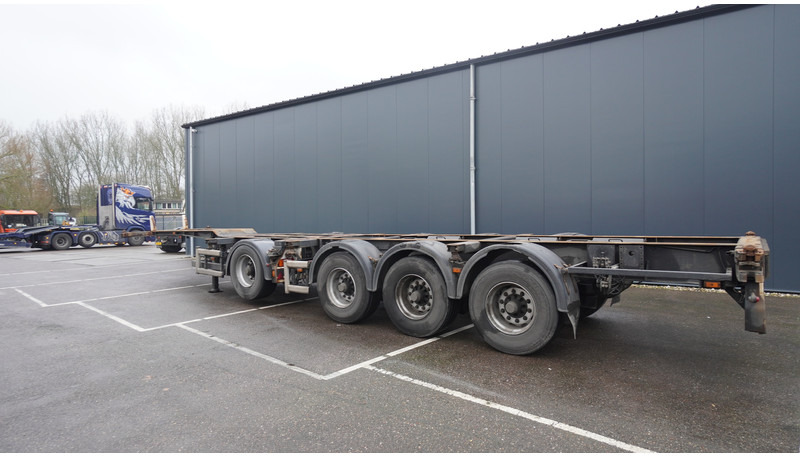 Floor 4 AXLE BREAKER CONTAINER TRAILER - Container transporter/ Swap body semi-trailer: picture 4 Floor 4 AXLE BREAKER CONTAINER TRAILER - Container transporter/ Swap body semi-trailer: picture 4