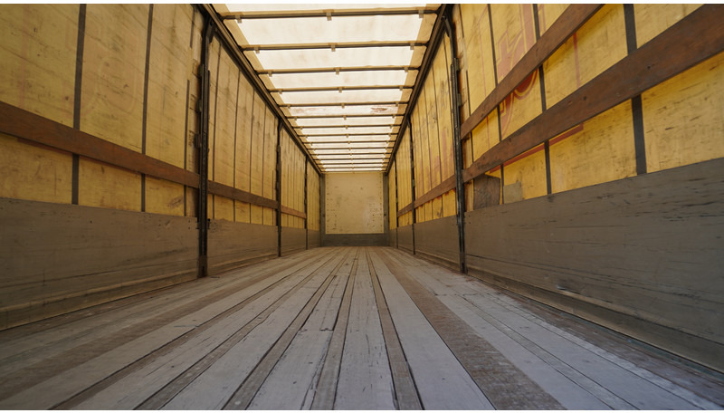 Groenewegen 3 AXLE CURTAINSIDE TRAILER WITH ALUMINIUM SIDE BOARDS - Curtainsider semi-trailer: picture 4 Groenewegen 3 AXLE CURTAINSIDE TRAILER WITH ALUMINIUM SIDE BOARDS - Curtainsider semi-trailer: picture 4