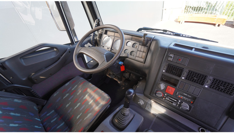 Iveco EUROTRAKKER CURSOR 350 6X4 FALTBED WITH PALFINGER PK 20002 CRANE - Crane truck: picture 5 Iveco EUROTRAKKER CURSOR 350 6X4 FALTBED WITH PALFINGER PK 20002 CRANE - Crane truck: picture 5