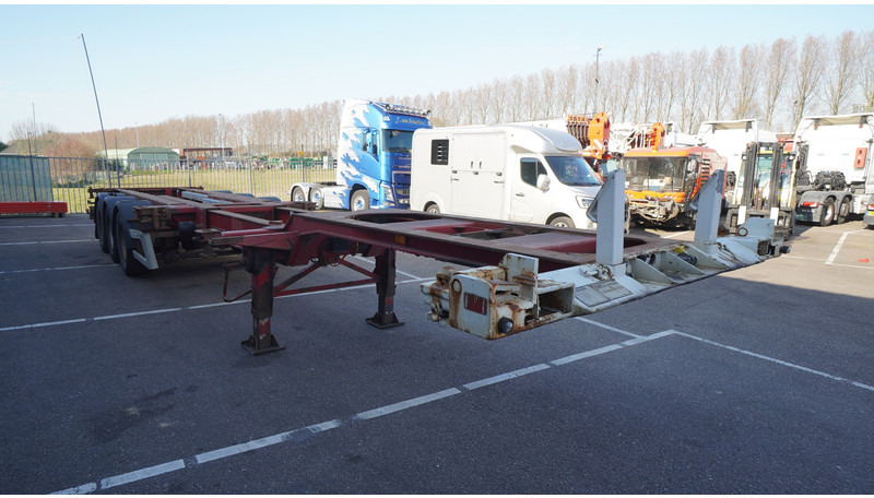 Renders 3 AXLE EXTENDABLE CONTAINER TRANSPORT TRAILER - Container transporter/ Swap body semi-trailer: picture 3 Renders 3 AXLE EXTENDABLE CONTAINER TRANSPORT TRAILER - Container transporter/ Swap body semi-trailer: picture 3