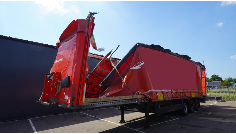 Schmitz Cargobull 3 AXLE CURTAINSIDE TRAILER DAMAGED - Curtainsider semi-trailer: picture 2 Schmitz Cargobull 3 AXLE CURTAINSIDE TRAILER DAMAGED - Curtainsider semi-trailer: picture 2