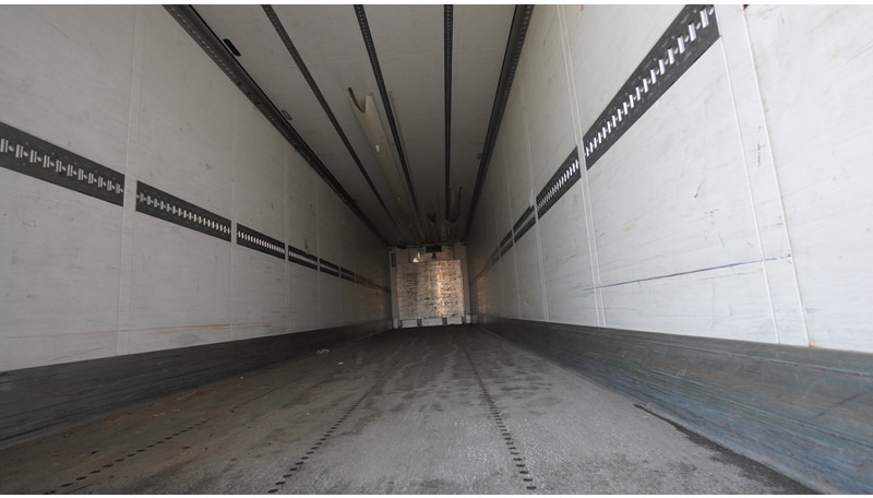 Schmitz Cargobull 3 AXLE FRIGO TRAILER THERMO KING SLX-E 250 - Refrigerator semi-trailer: picture 4 Schmitz Cargobull 3 AXLE FRIGO TRAILER THERMO KING SLX-E 250 - Refrigerator semi-trailer: picture 4
