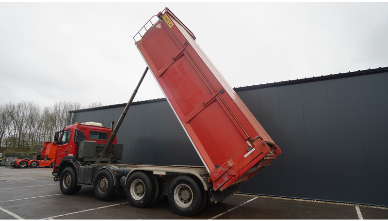 Terberg FM 2000/440 8X8 TIPPER 22.3 M3 647.000KM - Tipper: picture 4 Terberg FM 2000/440 8X8 TIPPER 22.3 M3 647.000KM - Tipper: picture 4