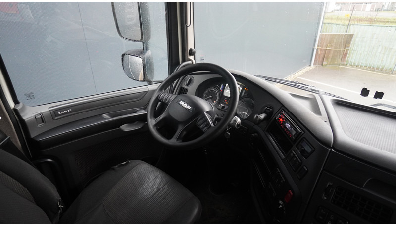 DAF XF 440 EURO 6 SPACECAB - Tractor unit: picture 5 DAF XF 440 EURO 6 SPACECAB - Tractor unit: picture 5