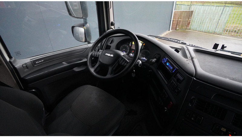 DAF XF 440 SPACECAB EURO 6 872.000KM - Tractor unit: picture 5 DAF XF 440 SPACECAB EURO 6 872.000KM - Tractor unit: picture 5