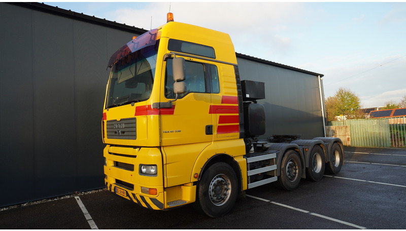 MAN TGA 41.530 8X4 160 TON'S RETARDER 283.000KM - Tractor unit: picture 3 MAN TGA 41.530 8X4 160 TON'S RETARDER 283.000KM - Tractor unit: picture 3