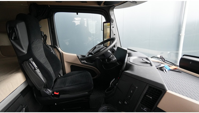 Mercedes-Benz ACTROS 1945 GIGASPACE 649.700KM - Tractor unit: picture 5 Mercedes-Benz ACTROS 1945 GIGASPACE 649.700KM - Tractor unit: picture 5