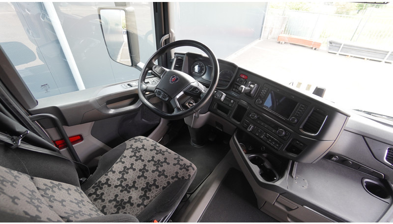 Scania R 410 LNG RETARDER ADR 788.000KM - Tractor unit: picture 5 Scania R 410 LNG RETARDER ADR 788.000KM - Tractor unit: picture 5