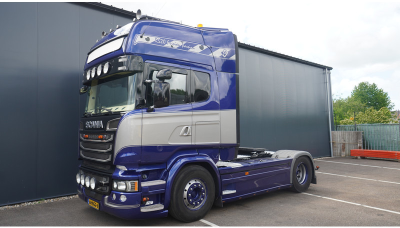 Scania R 520 V8 RETARDER TOPLINE ADR - Tractor unit: picture 3 Scania R 520 V8 RETARDER TOPLINE ADR - Tractor unit: picture 3