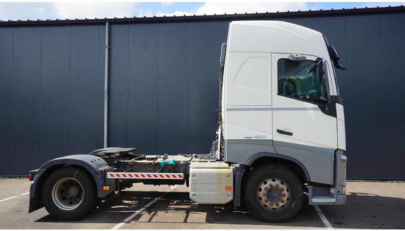 Volvo FH 420 ADR 697.000KM - Tractor unit: picture 2 Volvo FH 420 ADR 697.000KM - Tractor unit: picture 2