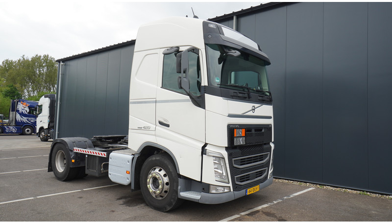 Volvo FH 420 ADR GLOBETROTTER EURO 6 769.000KM COMPRESSOR - Tractor unit: picture 4 Volvo FH 420 ADR GLOBETROTTER EURO 6 769.000KM COMPRESSOR - Tractor unit: picture 4