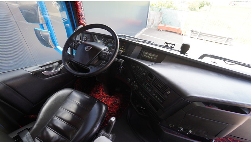 Volvo FH 460 GLOBETROTTER EURO 6 ADR - Tractor unit: picture 5 Volvo FH 460 GLOBETROTTER EURO 6 ADR - Tractor unit: picture 5