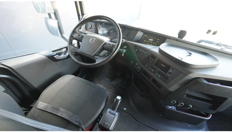 Volvo FH 500 GLOBETROTTER 847.000KM - Tractor unit: picture 5 Volvo FH 500 GLOBETROTTER 847.000KM - Tractor unit: picture 5