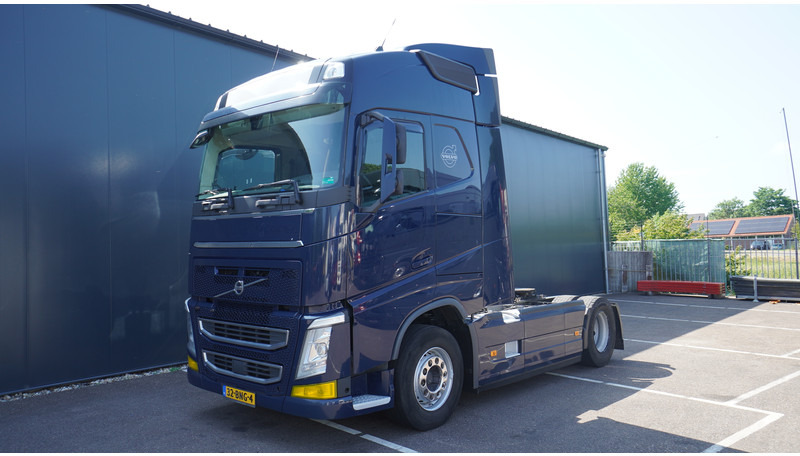 Volvo FH460 EURO 6 GLOBETROTTER 833.000KM - Tractor unit: picture 3 Volvo FH460 EURO 6 GLOBETROTTER 833.000KM - Tractor unit: picture 3
