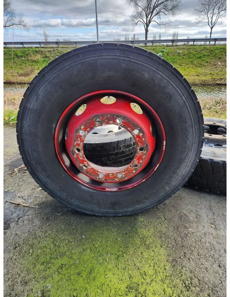 Diversen 36 pieces 315-70/315-80/295-80x 22.5 INC RIMS - Tire for Truck: picture 2 Diversen 36 pieces 315-70/315-80/295-80x 22.5 INC RIMS - Tire for Truck: picture 2