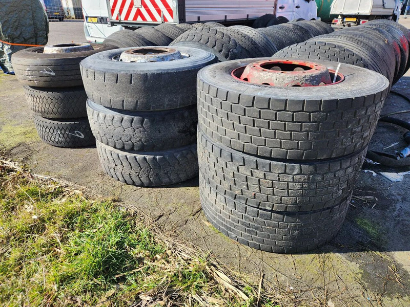Diversen 36 pieces 315-70/315-80/295-80x 22.5 INC RIMS - Tire for Truck: picture 5 Diversen 36 pieces 315-70/315-80/295-80x 22.5 INC RIMS - Tire for Truck: picture 5
