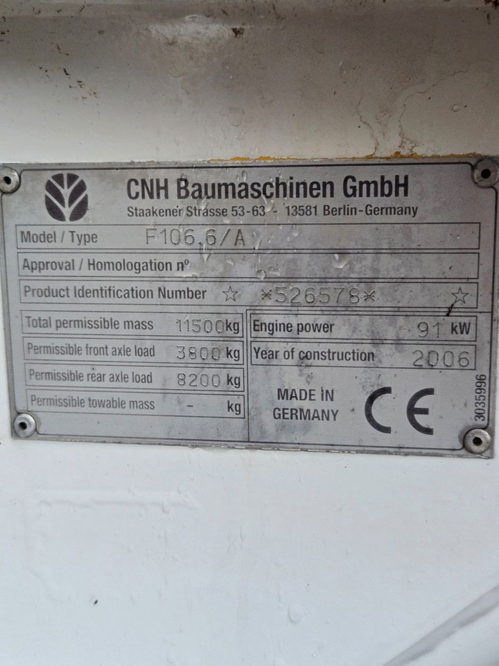New Holland F106.6 - Grader: picture 2 New Holland F106.6 - Grader: picture 2