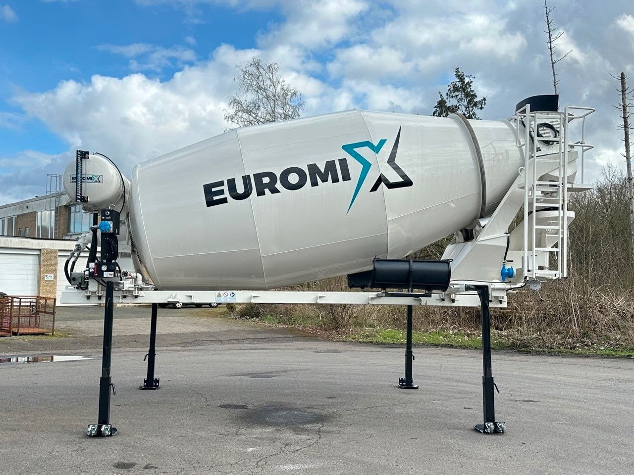 MAN EuromixMTP Fahrmischer Aufbauten MAN EuromixMTP Fahrmischer Aufbauten - Concrete mixer truck: picture 1 MAN EuromixMTP Fahrmischer Aufbauten MAN EuromixMTP Fahrmischer Aufbauten - Concrete mixer truck: picture 1