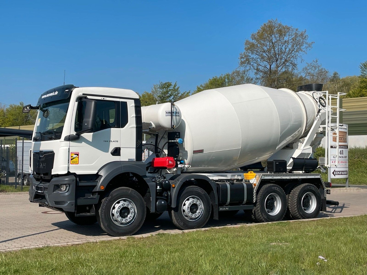 MAN TGS 35.520 8x4 /Euro6e EuromixMTP EM 10 L MAN TGS 35.520 8x4 /Euro6e EuromixMTP EM 10 L - Concrete mixer truck: picture 5 MAN TGS 35.520 8x4 /Euro6e EuromixMTP EM 10 L MAN TGS 35.520 8x4 /Euro6e EuromixMTP EM 10 L - Concrete mixer truck: picture 5