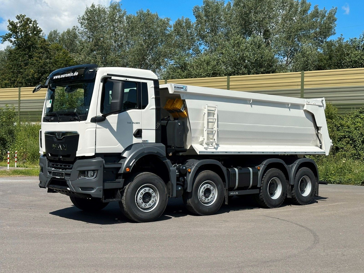 MAN TGS 37.480 8x4 EuromixMTP Mulden Kipper - Tipper: picture 2 MAN TGS 37.480 8x4 EuromixMTP Mulden Kipper - Tipper: picture 2