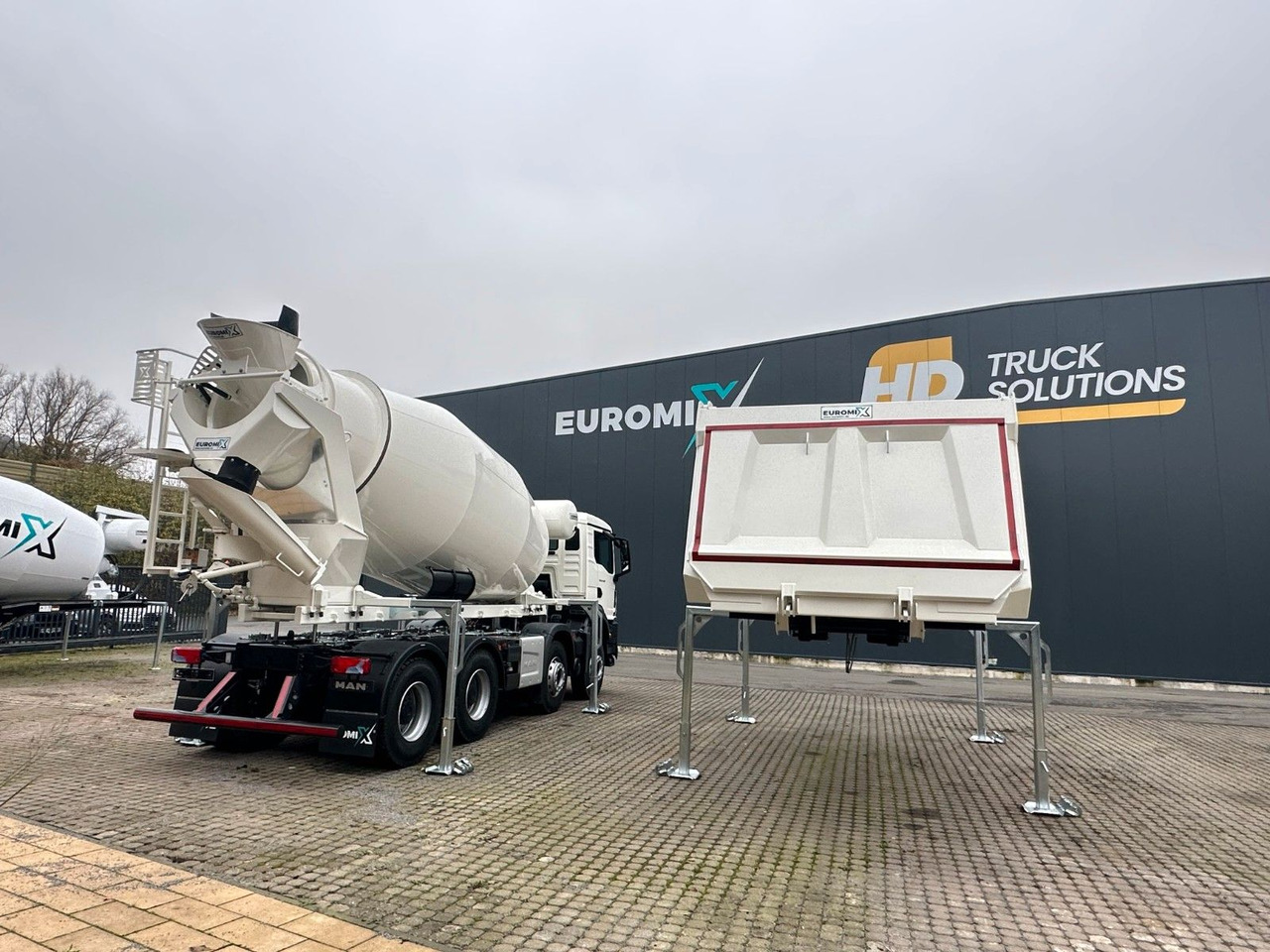 MAN TGS 41.480 8x4 WECHSELSYSTEM KIPPER+MISCHER - Tipper: picture 5 MAN TGS 41.480 8x4 WECHSELSYSTEM KIPPER+MISCHER - Tipper: picture 5