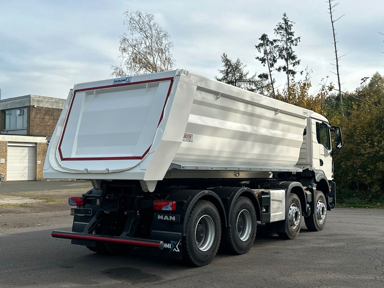 MAN TGS 41.480 BB 8X4 Euromix Mulden Kipper HARDOX - Tipper: picture 5 MAN TGS 41.480 BB 8X4 Euromix Mulden Kipper HARDOX - Tipper: picture 5