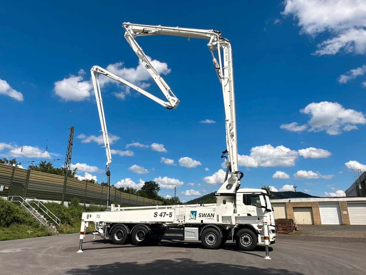 Concrete mixer truck MAN TGS 41.520 8x4 SWAN TSP 47-5 160RZ    ( 47m ): picture 25
