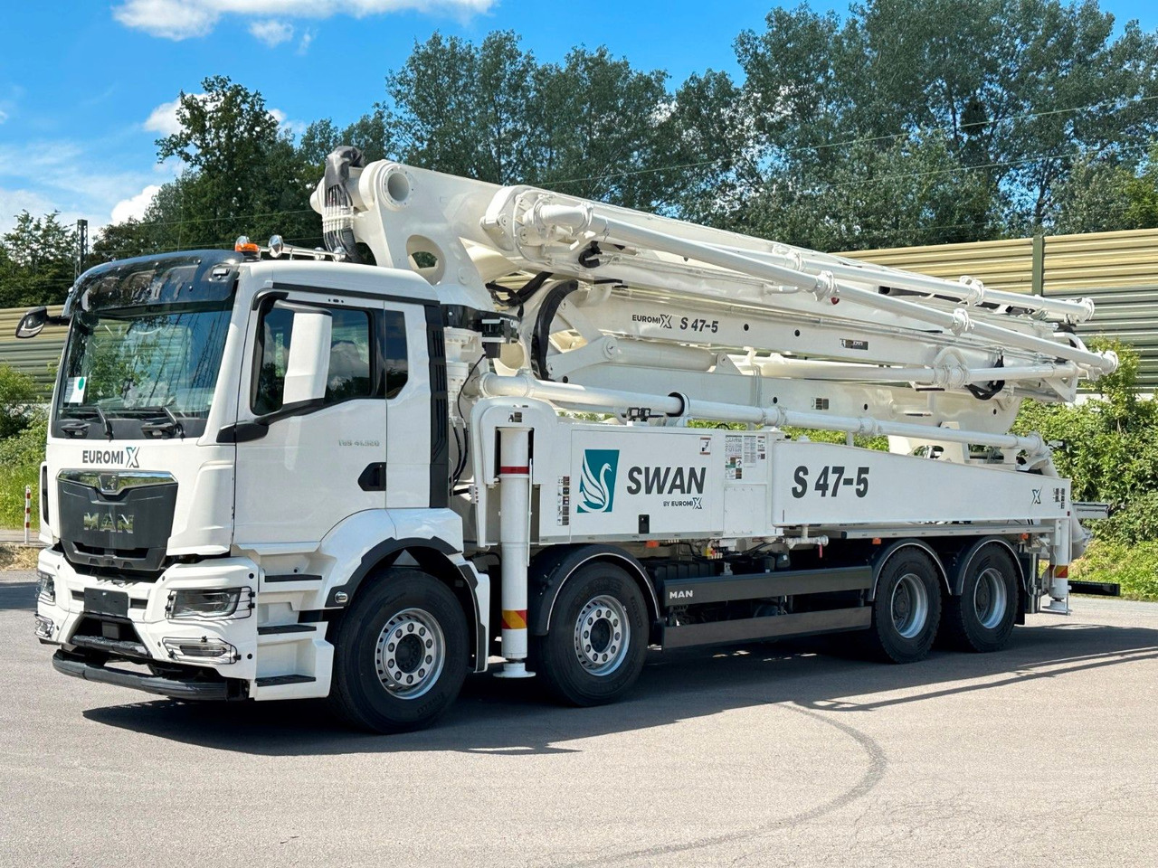 MAN TGS 41.520 8x4 SWAN TSP 47-5 160RZ ( 47m ) - Concrete mixer truck: picture 2 MAN TGS 41.520 8x4 SWAN TSP 47-5 160RZ ( 47m ) - Concrete mixer truck: picture 2