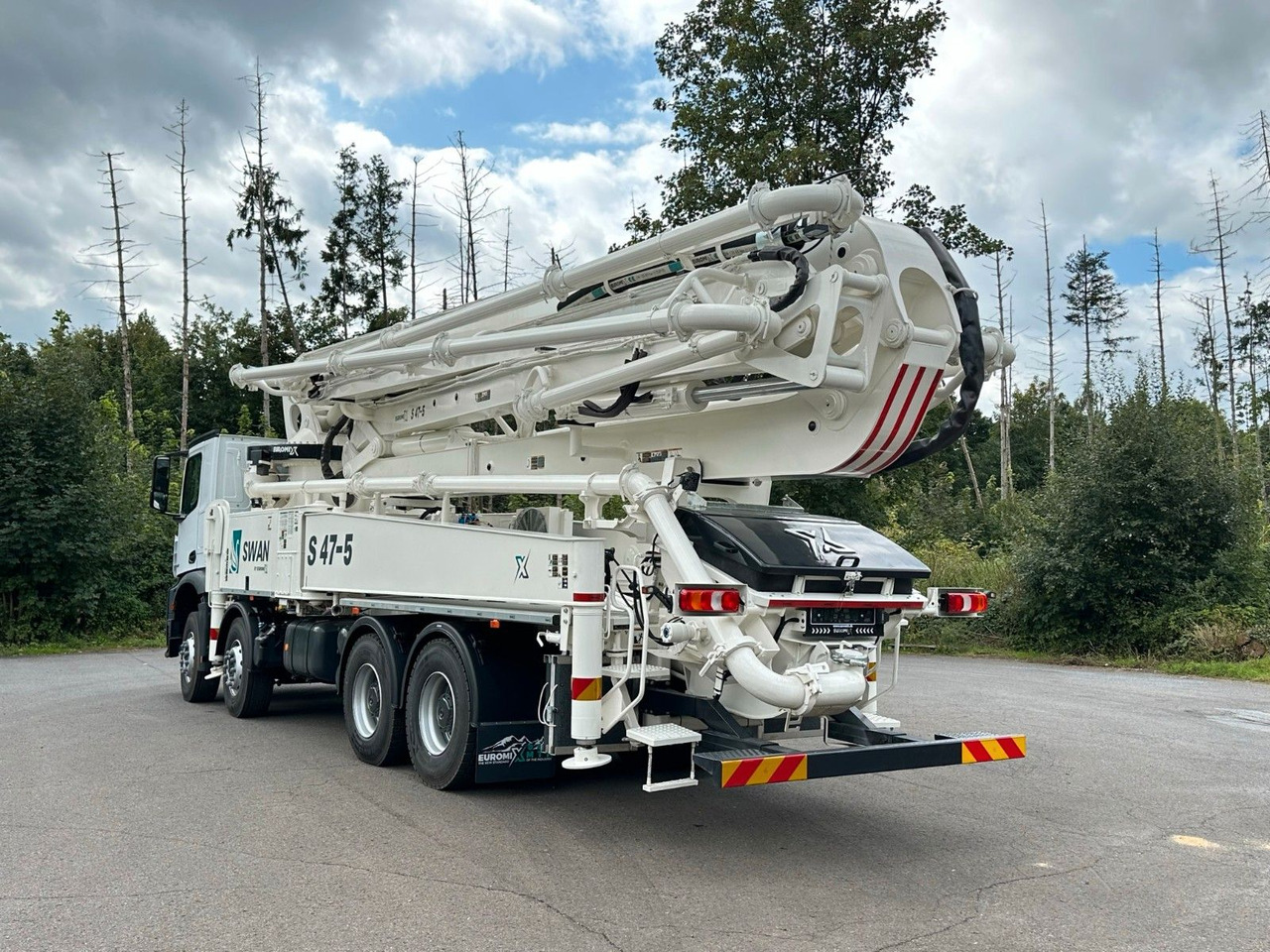 Mercedes-Benz Arocs 5 4142 8x4 SWAN TSP 47-5 160RZ ( 47m ) - Concrete pump truck: picture 5 Mercedes-Benz Arocs 5 4142 8x4 SWAN TSP 47-5 160RZ ( 47m ) - Concrete pump truck: picture 5