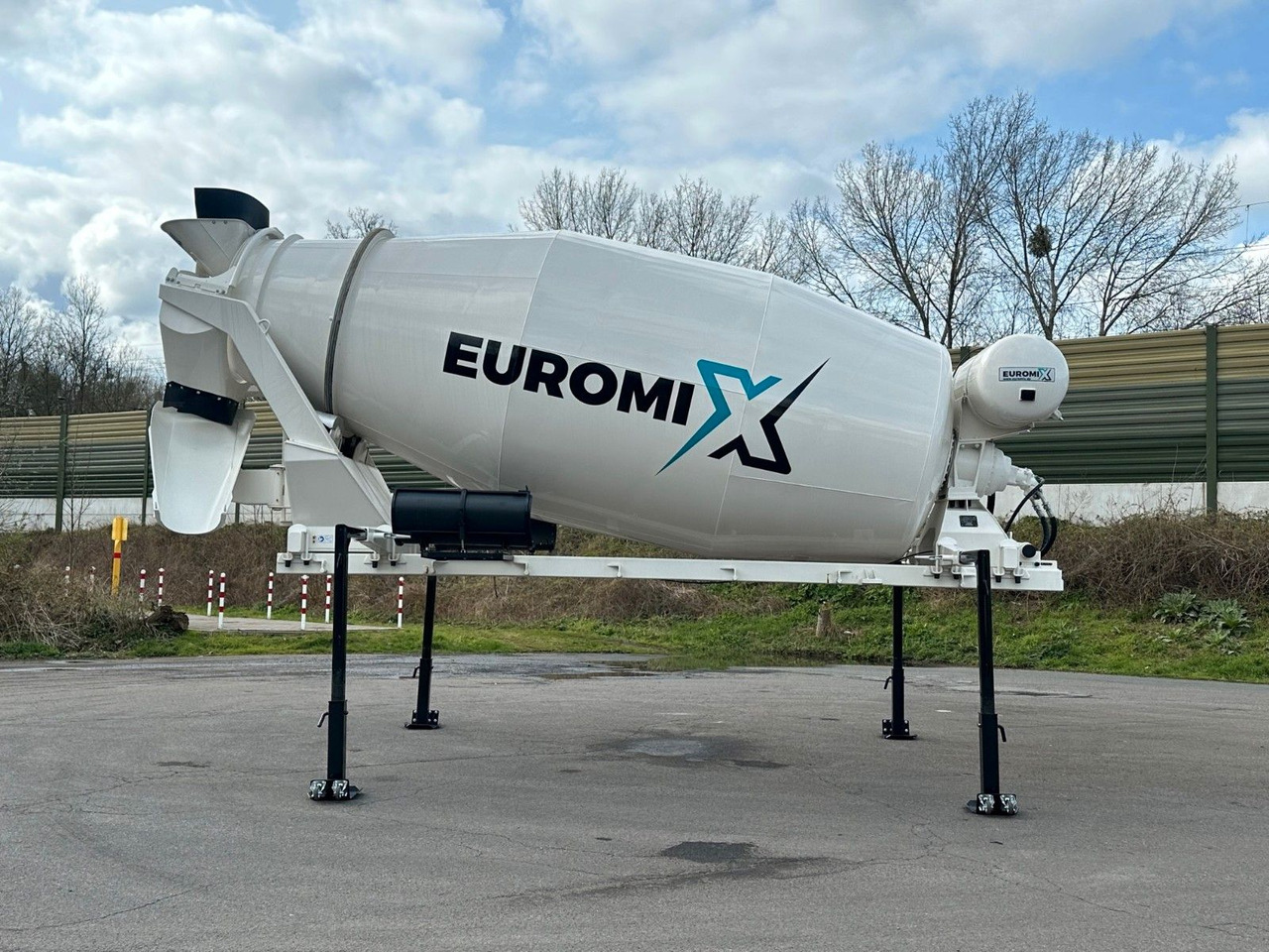 Volvo EuromixMTP Fahrmischer Aufbauten Volvo EuromixMTP Fahrmischer Aufbauten - Concrete mixer truck: picture 5 Volvo EuromixMTP Fahrmischer Aufbauten Volvo EuromixMTP Fahrmischer Aufbauten - Concrete mixer truck: picture 5