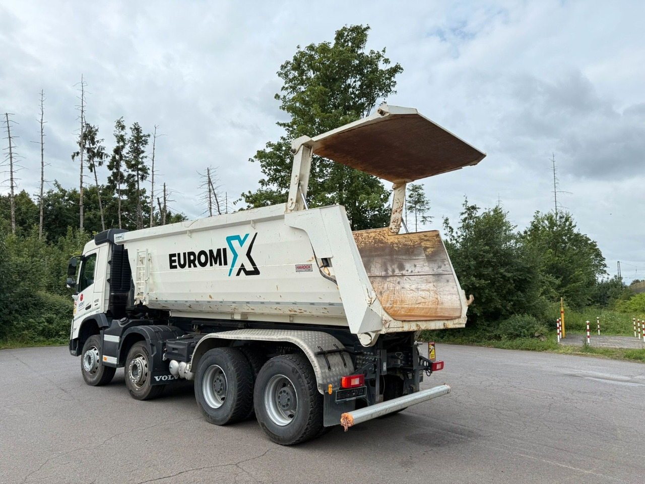 Volvo FMX 430 8X4 EuromixMTP 16m³ Hydraulische Klappe - Tipper: picture 2 Volvo FMX 430 8X4 EuromixMTP 16m³ Hydraulische Klappe - Tipper: picture 2