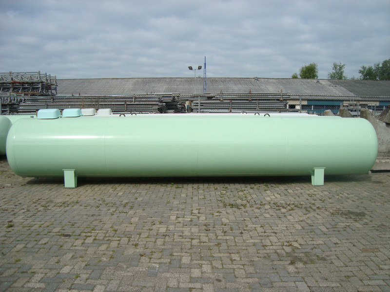 De Visser Propaan/Butaan LPG tank 9100 L gastank Propaan/Butaan LPG tank 9100 L (4,55 ton) Gastank Ø 1250 including tank fittings ID 11.10 L: 7790mm, 1350kg option of heating spiral - Fuel tank for Truck: picture 1 De Visser Propaan/Butaan LPG tank 9100 L gastank Propaan/Butaan LPG tank 9100 L (4,55 ton) Gastank Ø 1250 including tank fittings ID 11.10 L: 7790mm, 1350kg option of heating spiral - Fuel tank for Truck: picture 1