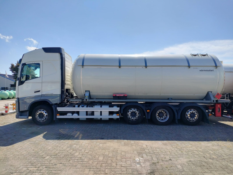 Volvo FH 420 8x2-4 -32791 L Gas tank truck -Gas, Gaz, LPG, GPL, Propane, Butane tank, Gastank ID 2.169 Eurotank, flowmeter, pump - Tank truck: picture 1 Volvo FH 420 8x2-4 -32791 L Gas tank truck -Gas, Gaz, LPG, GPL, Propane, Butane tank, Gastank ID 2.169 Eurotank, flowmeter, pump - Tank truck: picture 1