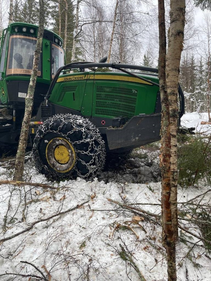 John Deere 1070 G  - Forestry harvester: picture 5 John Deere 1070 G  - Forestry harvester: picture 5