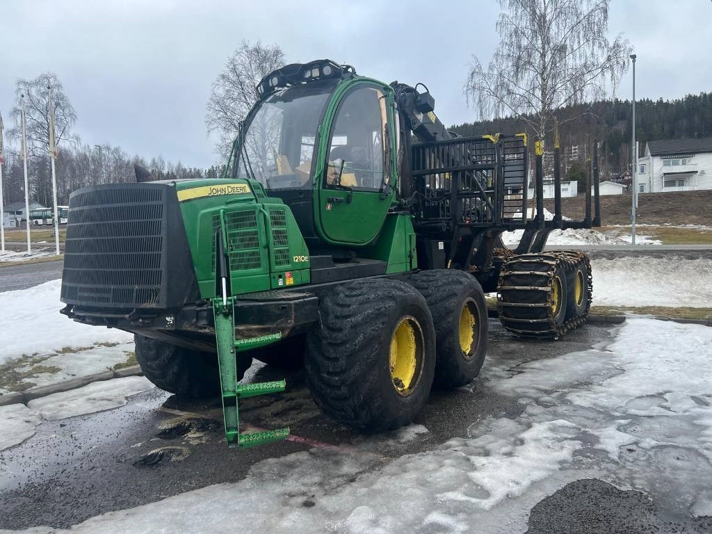 John Deere 1210 E - Forwarder: picture 1 John Deere 1210 E - Forwarder: picture 1