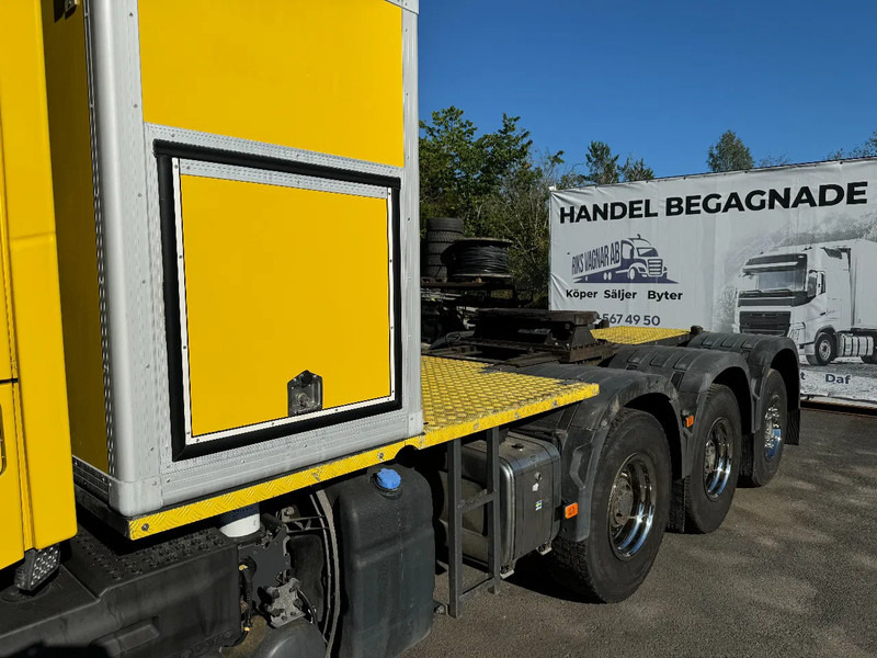 Volvo FH 16.750 8x4, Retarder, Hydraulics, Heavyload, 2019 - Tractor unit: picture 4 Volvo FH 16.750 8x4, Retarder, Hydraulics, Heavyload, 2019 - Tractor unit: picture 4